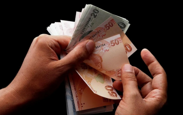 Foto - Cem Küçük 'iki kere telefonlaştık' dedi! Emekli maaşlarıyla ilgili kötü haber verildi