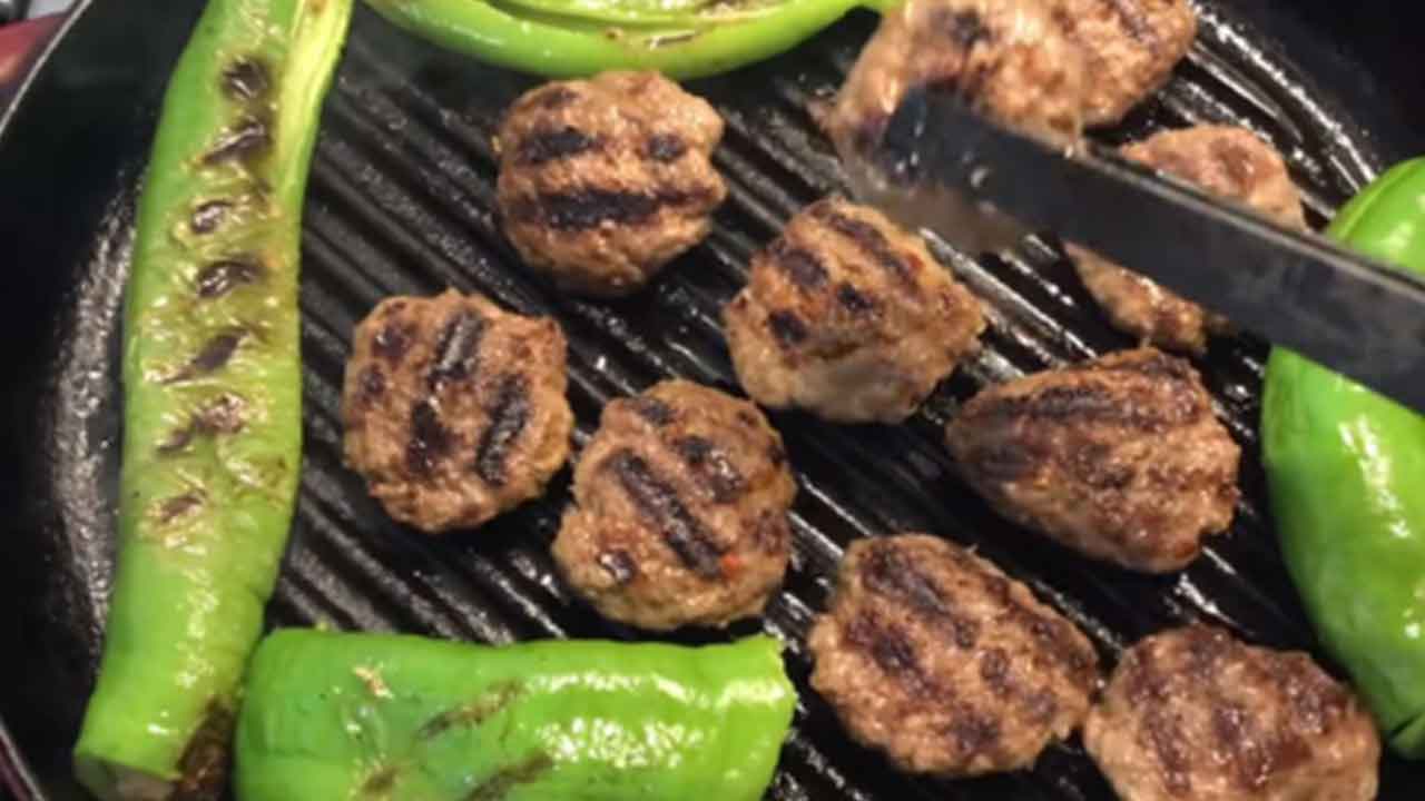 Foto - Cem Küçük Köfteci Yusuf'tan sonra patlayacak skandalı duyurdu! Eğer bu olursa Türkiye ayağa kalkar