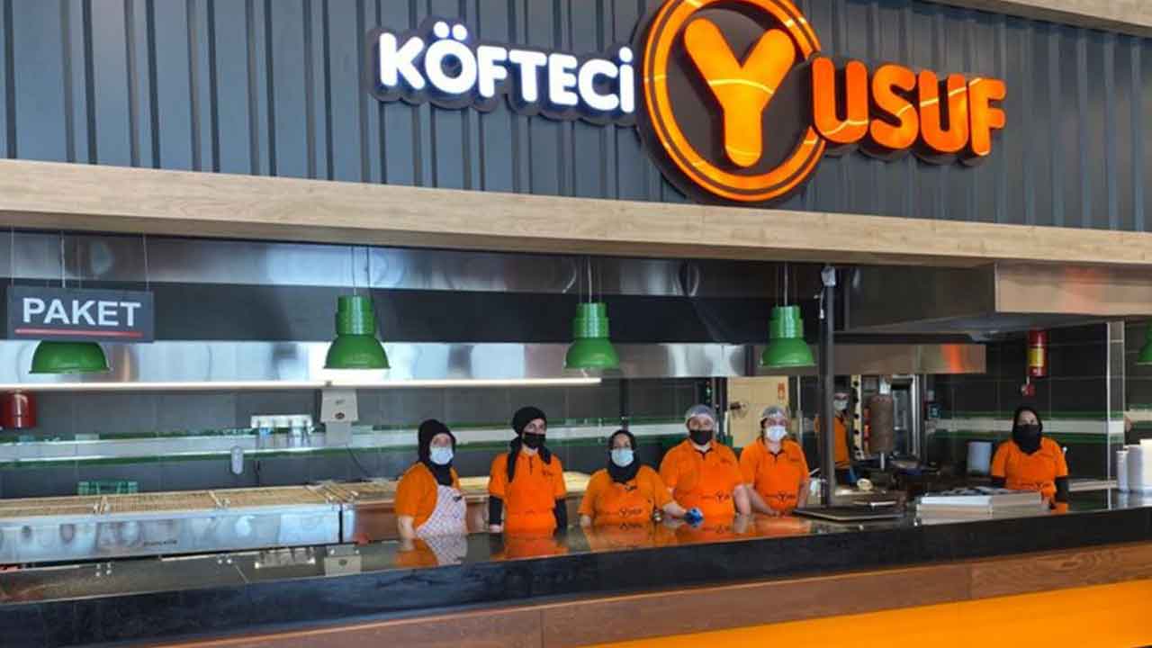 Foto - Cem Küçük Köfteci Yusuf'tan sonra patlayacak skandalı duyurdu! Eğer bu olursa Türkiye ayağa kalkar