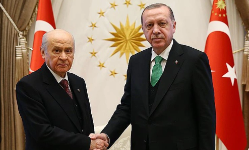 Foto - Cem Küçük, 'Onlarla görüştüm' dedi ve MHP'nin rahatsız olduğu konuyu açıkladı