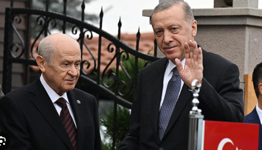 Foto - Cem Küçük, 'Onlarla görüştüm' dedi ve MHP'nin rahatsız olduğu konuyu açıkladı
