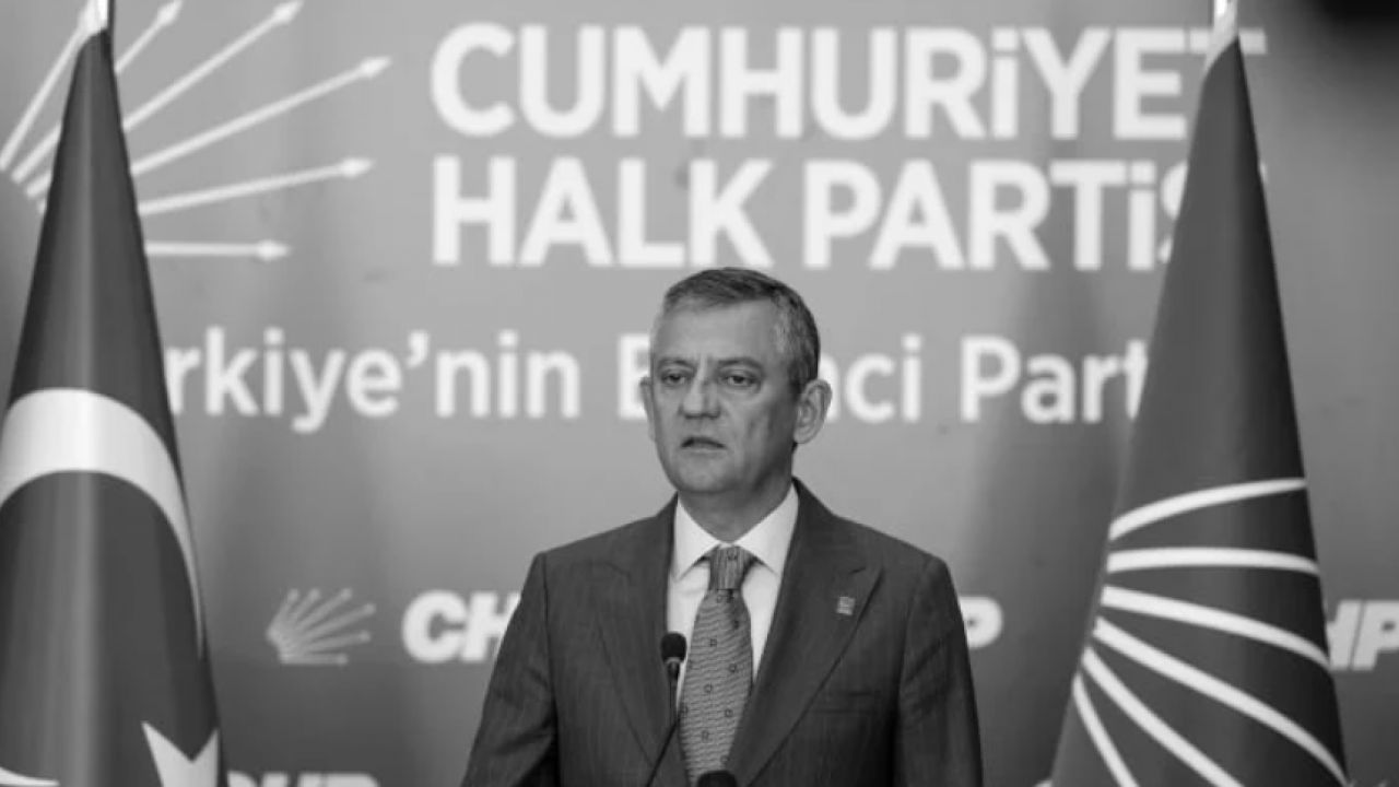 Foto - Cem Küçük, Mücahit Birinci'nin yaptığı büyük hatayı açıkladı: İstihbarat oltasına yenik düşünce...