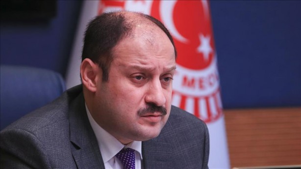 Foto - Cem Küçük, o eski AK Partiliyi çıldırtacak! Bu saatten sonra sokağa bile çıkamaz