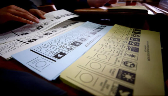 Foto - Cem Küçük son kulis bilgisini Türkiye'ye duyurdu: AK Parti bazı şehirlerde o partiyi destekleyecek