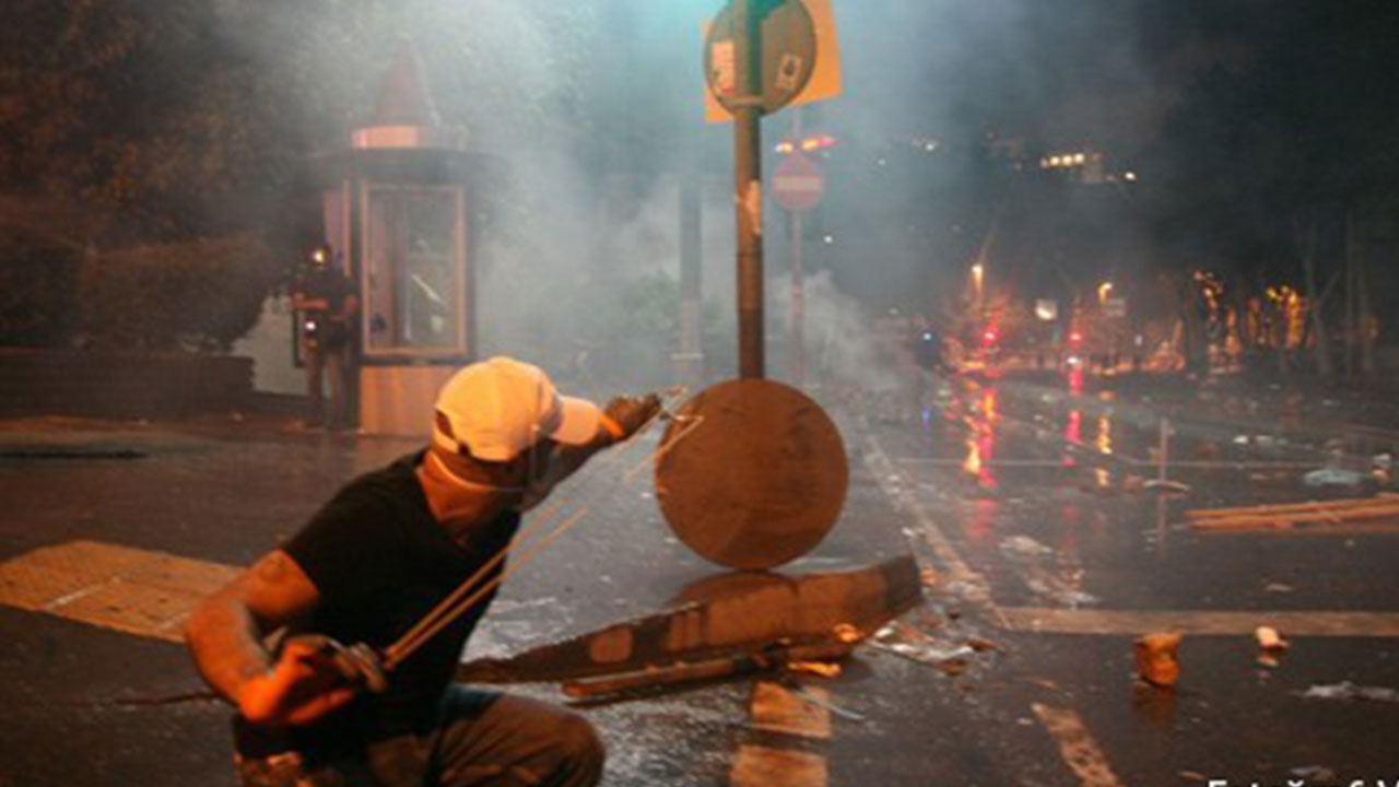 Foto - Cem Küçük 'Şu an hükümete yakın isimler de oradaydı' diyerek açıkladı! Gözaltılar her an başlayabilir