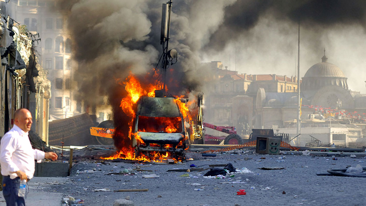 Foto - Cem Küçük 'Şu an hükümete yakın isimler de oradaydı' diyerek açıkladı! Gözaltılar her an başlayabilir