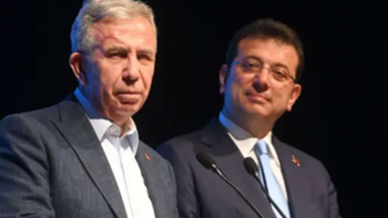 Foto - Cem Küçük yerden yere vurdu: Birinci gündem bu olmuyorsa kendilerini eleştirmeliler