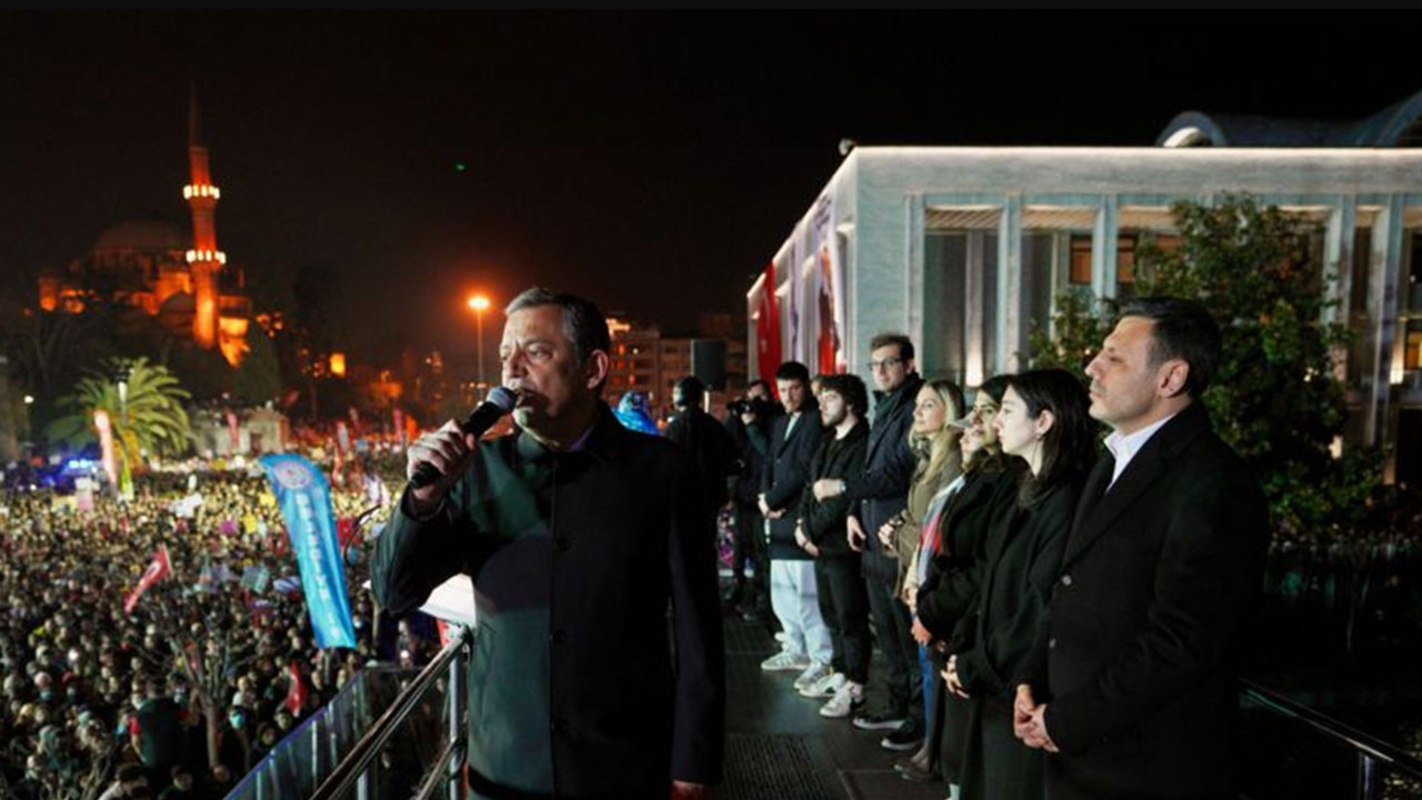 Foto - Cem Küçük'ten AK Parti'ye çok büyük sitem: Yetkili isimler nerelerdesiniz?