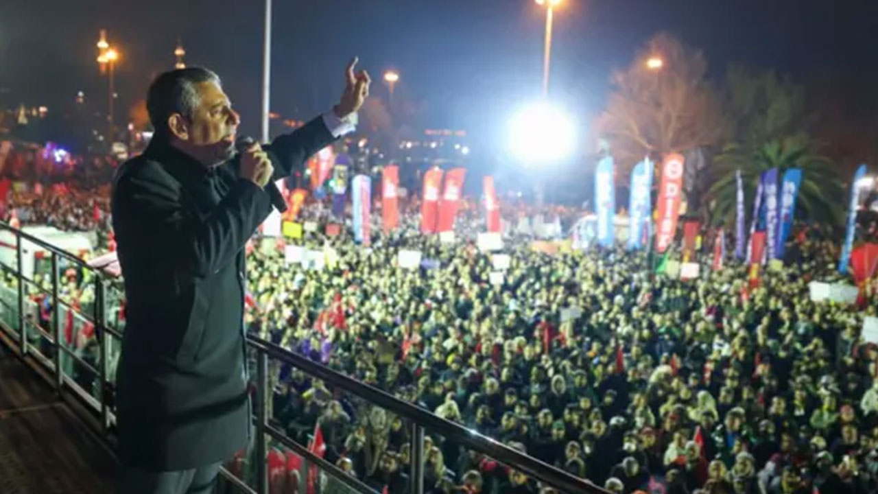 Foto - Cem Küçük'ten AK Parti'ye çok büyük sitem: Yetkili isimler nerelerdesiniz?