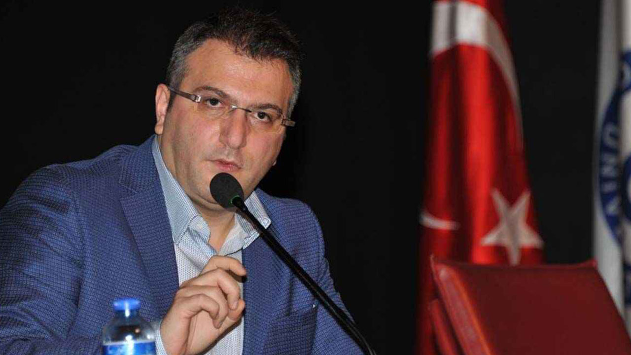 Cem Küçük'ten AK Parti'ye katılacak isimle ilgili sitem: Türkiye’de büyük lokma ye, büyük laf etme