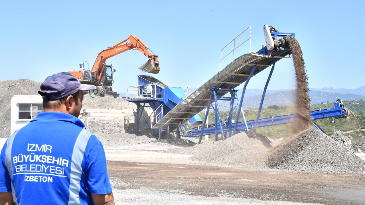 Foto - Cem Küçük'ten AK Parti'ye sitem: Bu nasıl dava anlayışı, gerçekten olacak iş değil