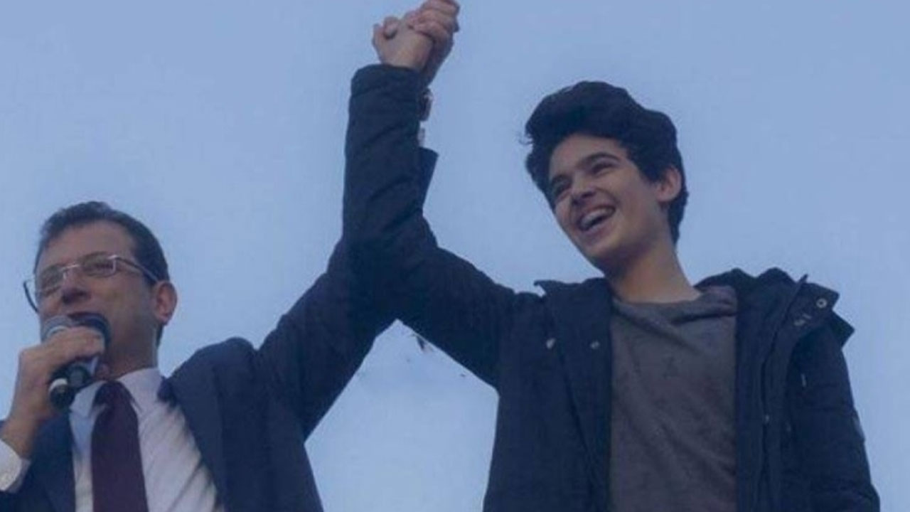 Foto - Cem Küçük'ten canlı yayında gündemi sarsacak çıkış: O ismin hesabına 1 milyon lira gönderildi