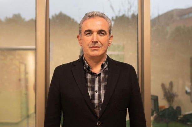 Foto - Cem Küçük'ten çok sert dolar tepkisi: Vatana nasıl kötülük ederimin cevabı bu