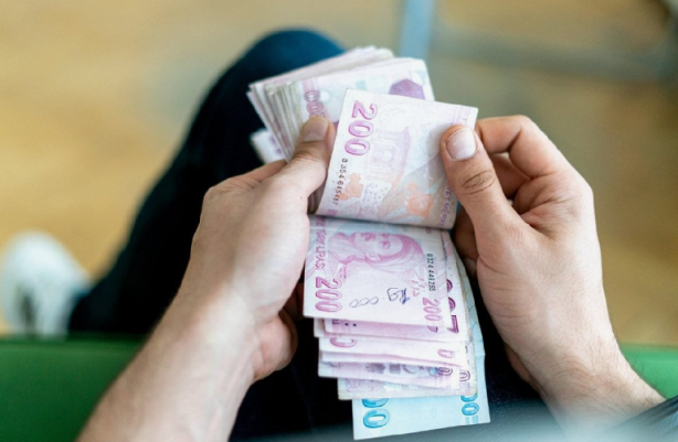 Foto - Cem Küçük canlı yayında açıkladı: Emekli maaşlarına o tarihte zam yapılacak