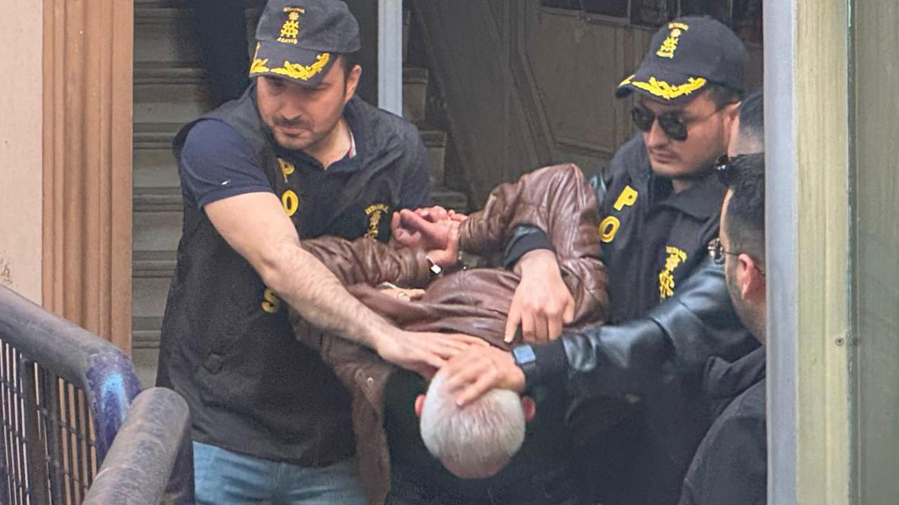 Foto - Cem Küçük’ten gündemi sarsacak açıklama: Saldırıdan şüphe ediyorum