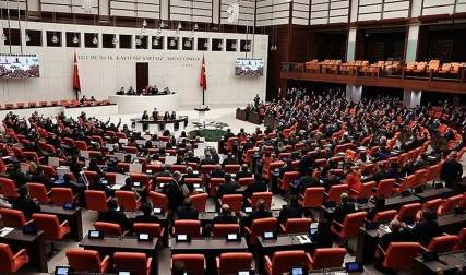 Foto - Cem Küçük'ten herkesi şok edecek çıkış: Duyduğum kadarıyla AK Partili vekillere orada bir el mani oluyor