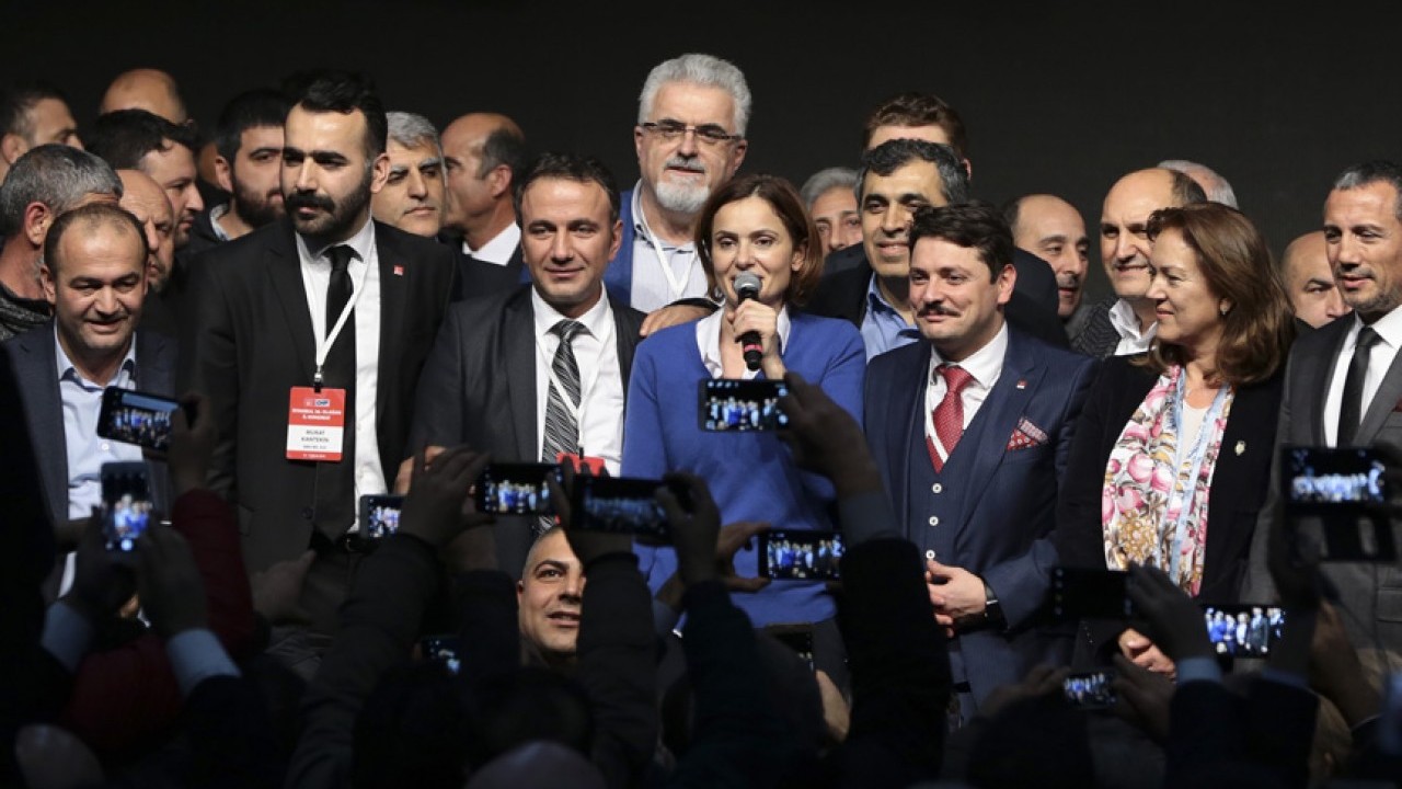 Foto - Cem Küçük'ten olay kulis: Top Ankara’ya atılmış, Kararı Ankara versin diye bekleniyor