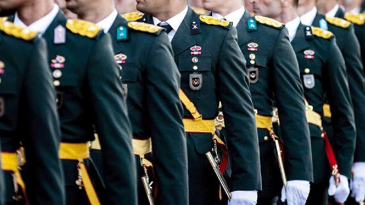 Foto - Cem Küçük fena patladı: Bedel ödeyip istifa etmeliler