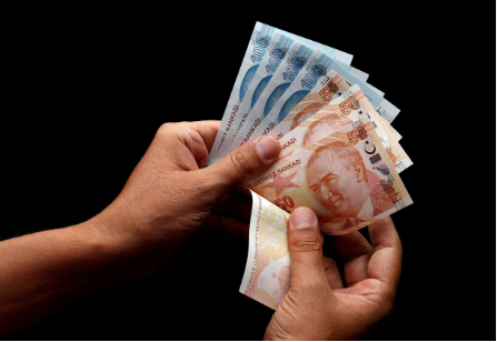 Foto - Cem Küçük'ün canlı yayınında ağzından kaçırdı! Emeklilere verilecek parayı açıkladı, çok büyük sürpriz