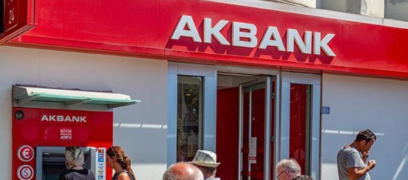 Foto - Cem Küçük'ün iddiası sosyal medyayı salladı: Yeni banka müdürü o ismi görevinden aldı