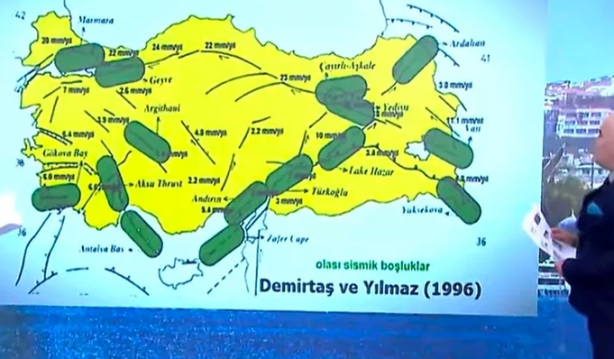 Foto - Cem Küçük’ün programında müthiş itiraf: Deprem uzmanı açıkça uyardı! İstanbul depreminde 2 ilçe denize kayacak! Herkesi şaşırtacak açıklama: