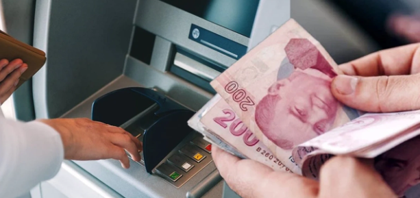 Foto - Cem Küçük'ün programında emekliler için 15 bin lira sözleri