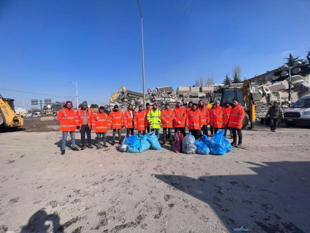 Foto - ‘Cemre Hareketi 5 bin Gönüllüsü ile Deprem Bölgesinde’