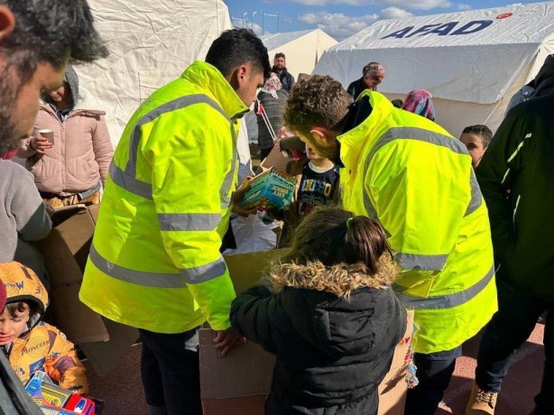Foto - ‘Cemre Hareketi 5 bin Gönüllüsü ile Deprem Bölgesinde’