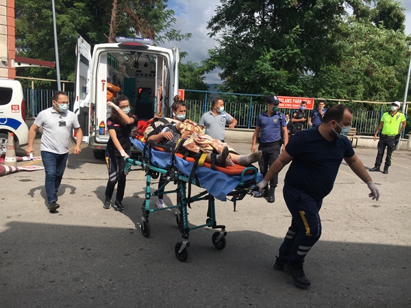 Foto - Cenaze evinde balkon çöktü: Çok sayıda yaralı var