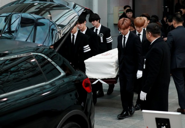 Foto - Cenaze töreni ülkeyi karıştırdı! 11 milyon dolar harcadılar