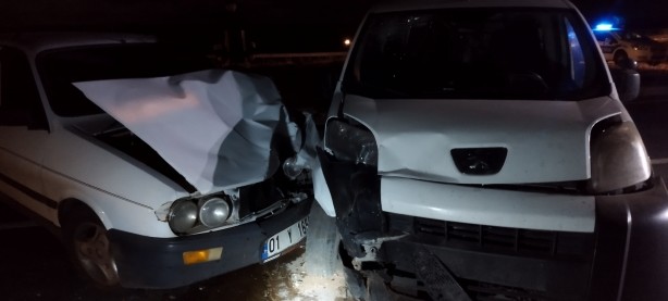 Cenaze yolunda zincirleme trafik kazası! Yaralılar var