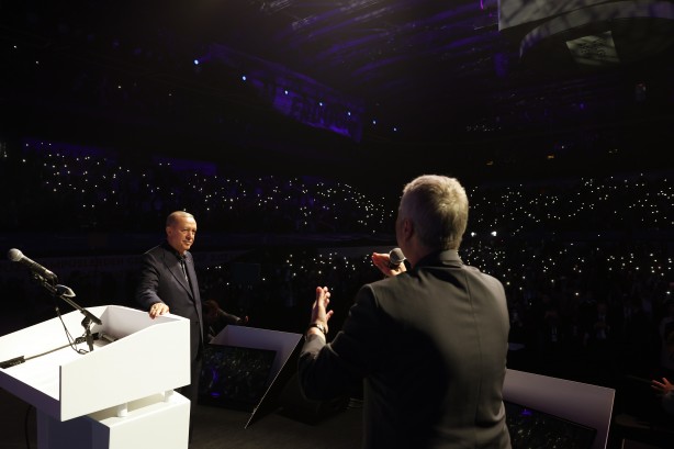 Cengiz Kurtoğlu sürpriz yapmıştı! Cumhurbaşkanı Erdoğan: Bir ara kulağına eğildim...