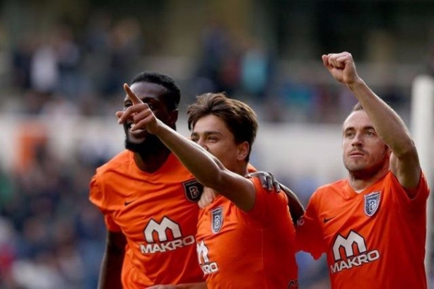 Foto - Cengiz Ünder sosyal medyayı salladı!