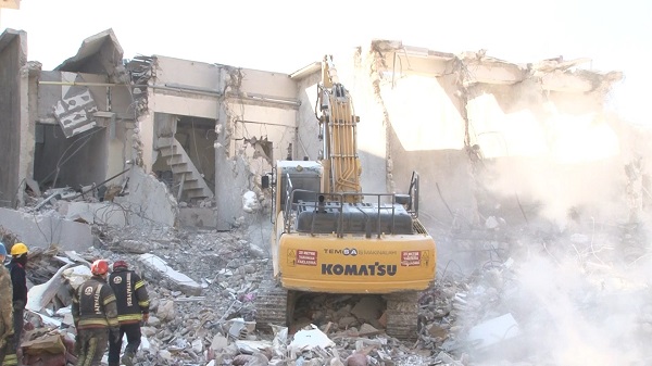 Foto - 'Cennetten bir köşe' diye satıldı! 250 daireli rezidans bu hale geldi