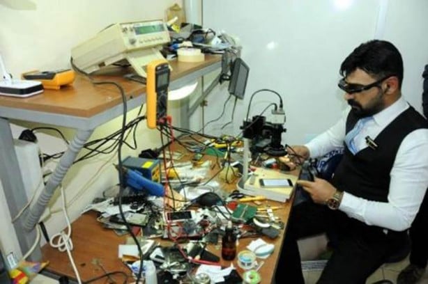 Foto - Cep telefonunun ekranını görünmez yaptı!