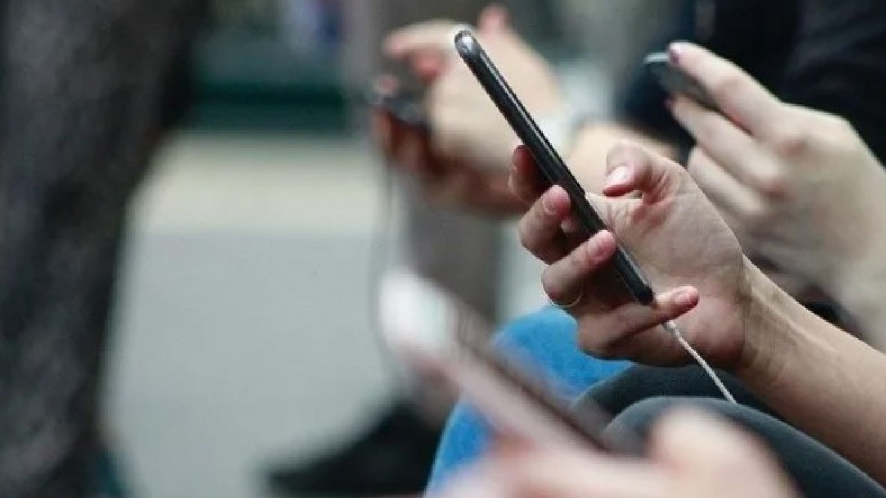 Foto - Cep telefonunuzu sakın paylaşmayın: Kendinizi hapiste bulabilirsiniz!