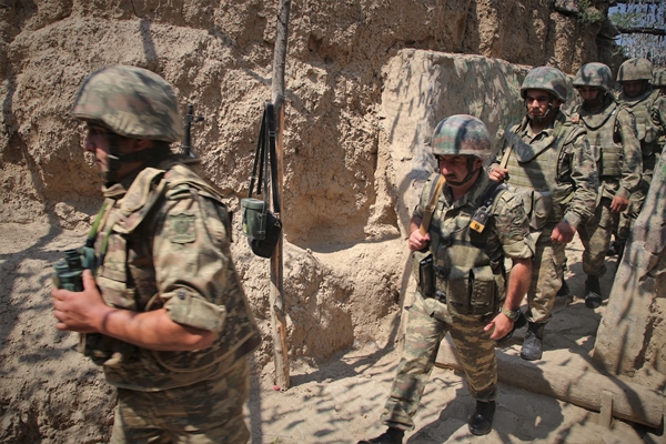 Cephe hattından Türkiye'ye mesaj: Kardeşimizin desteğini her dakika hissediyoruz