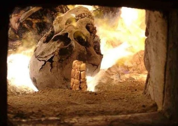 Foto - Cesedin yakılması sırasında bedende neler oluyor?