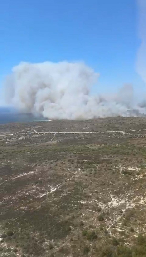Foto - Çeşme’de büyük orman yangını!