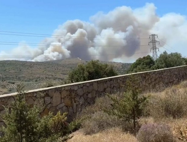 Foto - Çeşme’de büyük orman yangını!