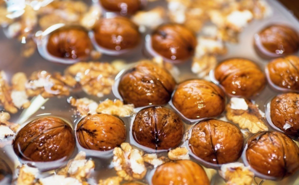 Foto - Cevizi bir gece suda bekletip içerseniz faydasına inanamayacaksınız!