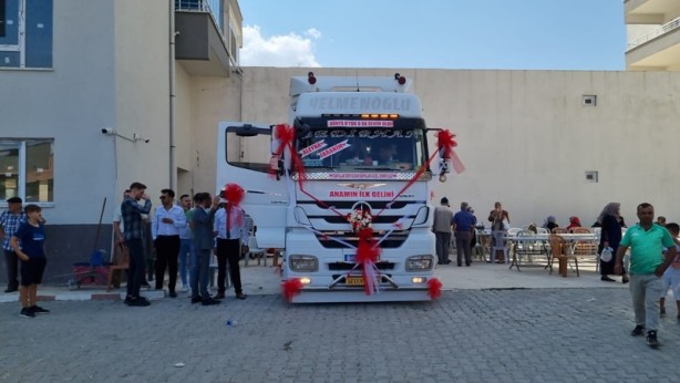 Foto - Cezayı yiyip halaya gittiler! Polis çevirmesine takılan düğün konvoyu