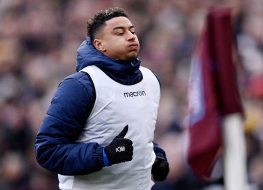 Foto - Chamberlain kendi geldi şimdi de futbolcu için aracı oldu! Vay ki vay...