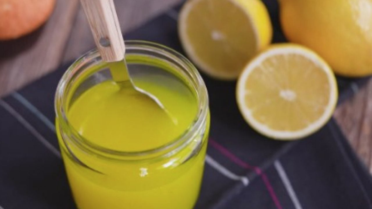 Foto - Cheesecake ve puding üzerine: Limonlu sos nasıl yapılır? 5 malzeme yetiyor