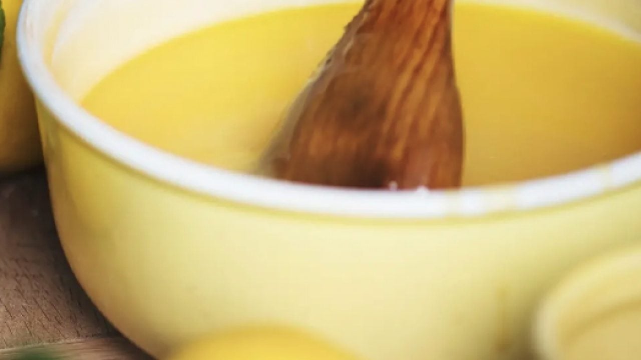 Foto - Cheesecake ve puding üzerine: Limonlu sos nasıl yapılır? 5 malzeme yetiyor