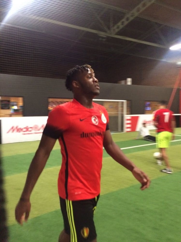 Foto - Chelsea'li futbolcu Galatasaray forması giydi!