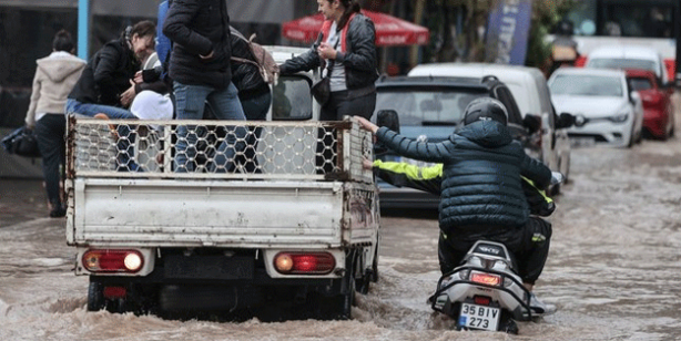 Foto - CHP, Atatürk karşıtı adayının resmini asamıyor! Adayınızı saklamayın, meydana çıkarın görelim