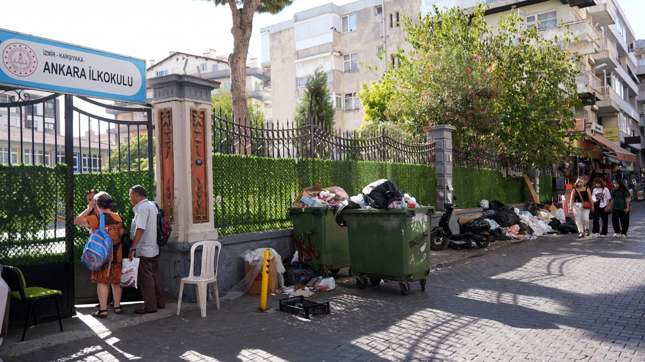 Foto - CHP belediyeciliği bir halk sağlığı meselesi: Vatandaşlar çöp yığınları arasında kaldı! İzmirli CHP ile çöplüğe mahkûm