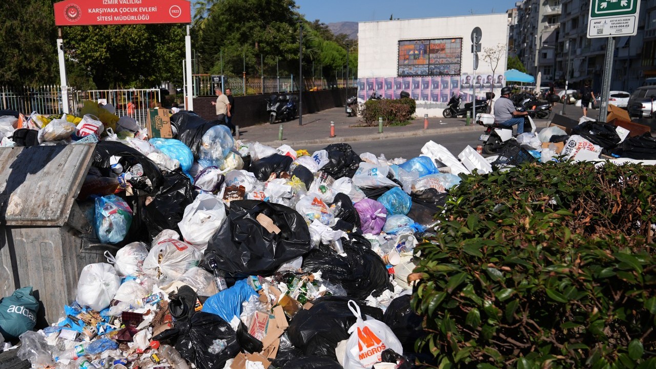 Foto - CHP belediyeciliği bir halk sağlığı meselesi: Vatandaşlar çöp yığınları arasında kaldı! İzmirli CHP ile çöplüğe mahkûm