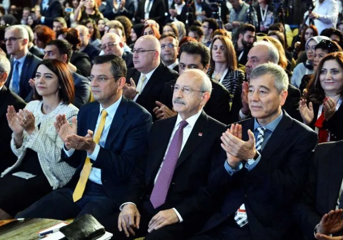 Foto - CHP birbirini yemeye başladı! Özgür Özel motorları yaktı